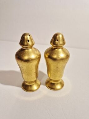 Vintage  Pickard 24K Gold Gilded Porcelain Salt and Pepper Shakers 3.5" Tall